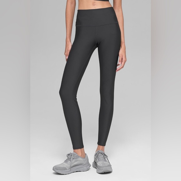 ALO Yoga Pants - ALO Yoga | 7/8 High-Waist Airlift Leggings in Anthracite Size Small